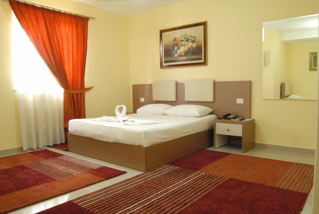 Hotel Relax Center